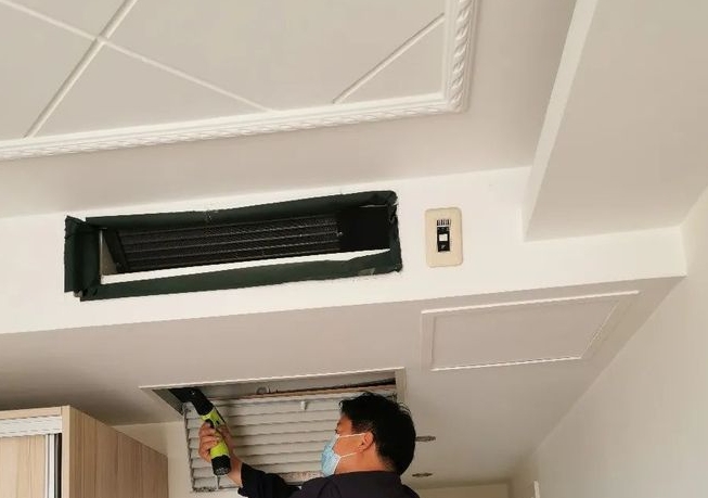 冷水式空调蒸发器清洗技巧大揭秘，轻松搞定夏季制冷问题-冷水式空调蒸发器清洗-东莞空调清洗保养